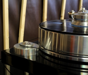 Moteur déporté de la platine vinyle Pro-Ject Signature 10 - Auditorium Hi-Fi Rennes