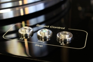 Changement de vitesse électronique sur Signature 10 - Auditorium Hi-Fi Rennes