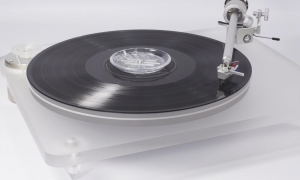 Chassis de la platine vinyle Clearaudio Emotion Limited - Auditorium Hi-Fi Rennes