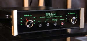 Préamplificateur phono Mc Intosh MP 100 dans l'Auditorium Hi-Fi Rennes