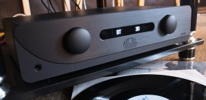 Amplificateur intégré Atoll IN300 dans Auditorium HiFi Rennes