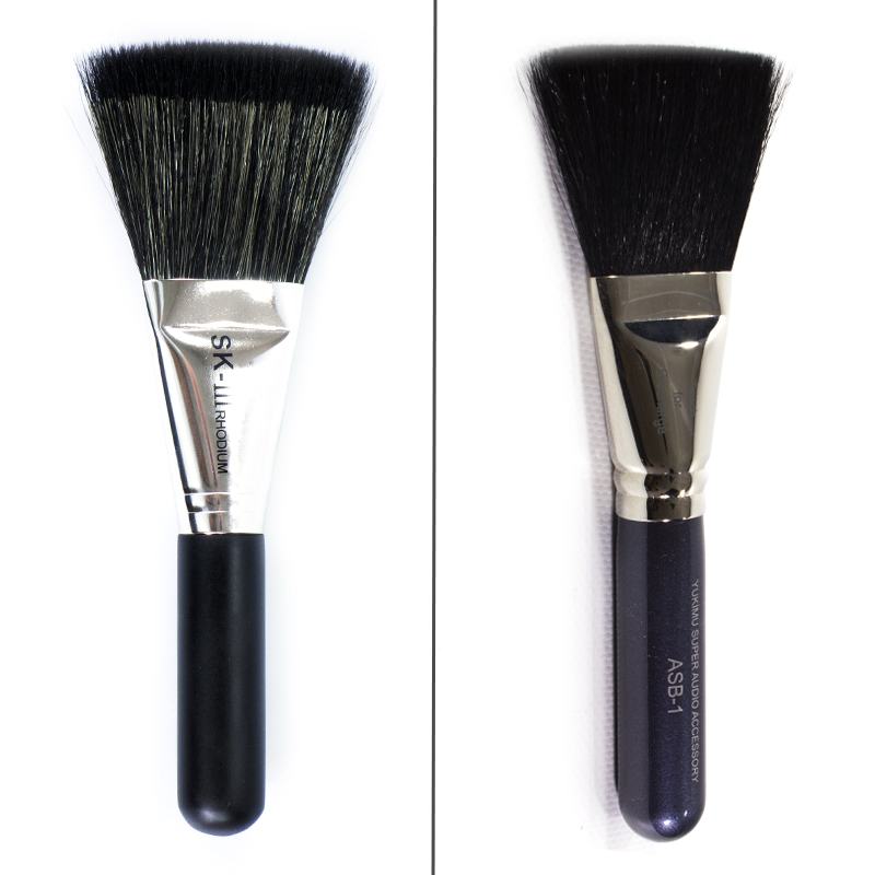 Comparaison de la brosse Furutech ASB-1 VS la SK-III Comparaison de la brosse Furutech ASB-1 VS la SK-III