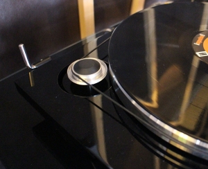 Entrainement par courroie de la platine vinyle EAT Prelude